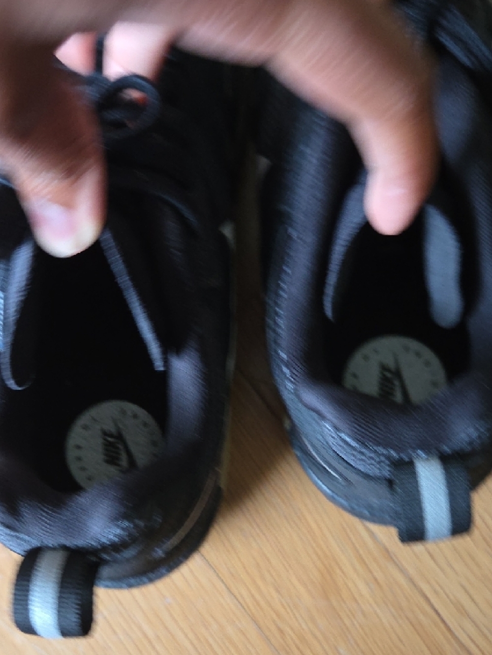 NIKE | Jam Black Gum Womens - Picture 10 of 11